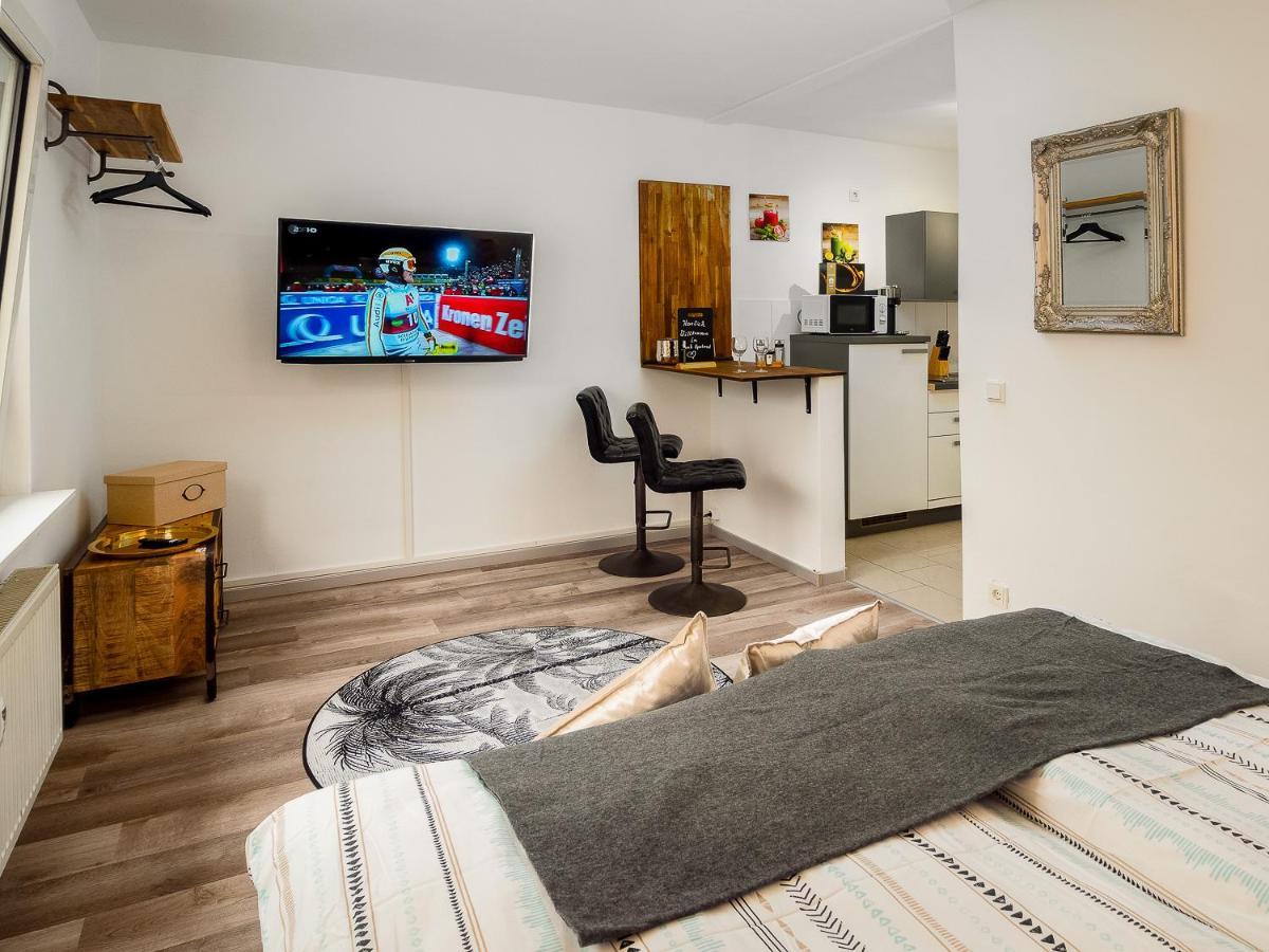 Gemuetliche & Individuelle Ferienwohnungen In Krefeld - Junik Apartments Kültér fotó