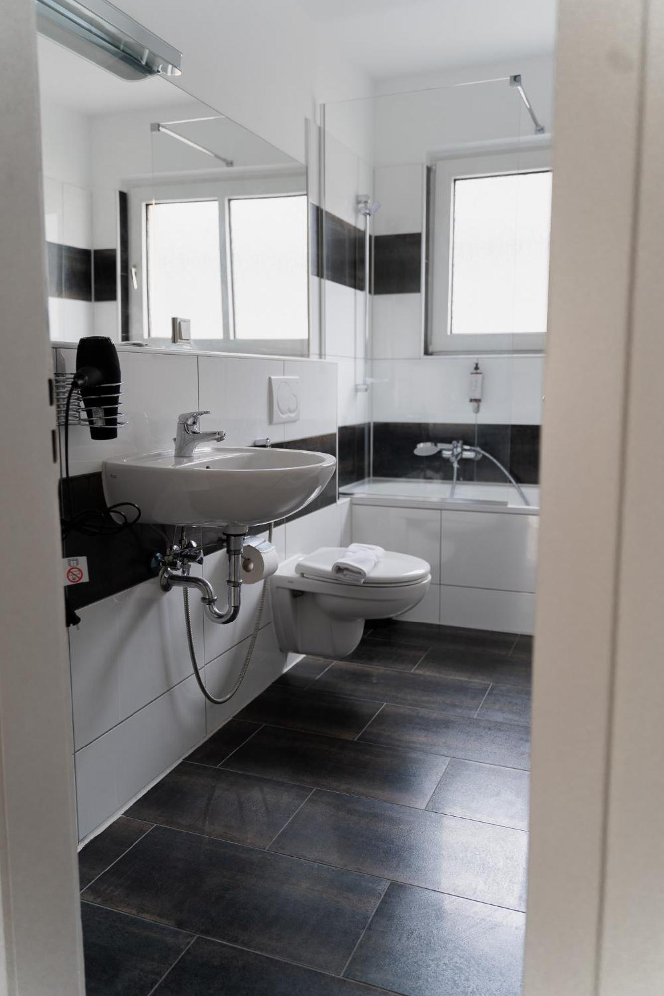 Gemuetliche & Individuelle Ferienwohnungen In Krefeld - Junik Apartments Szoba fotó